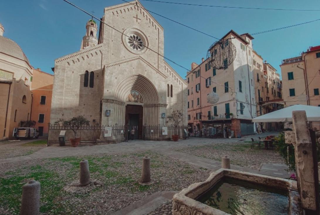 Casa Rosa Lucia Centrale Con Parcheggio Sanremo Exterior photo